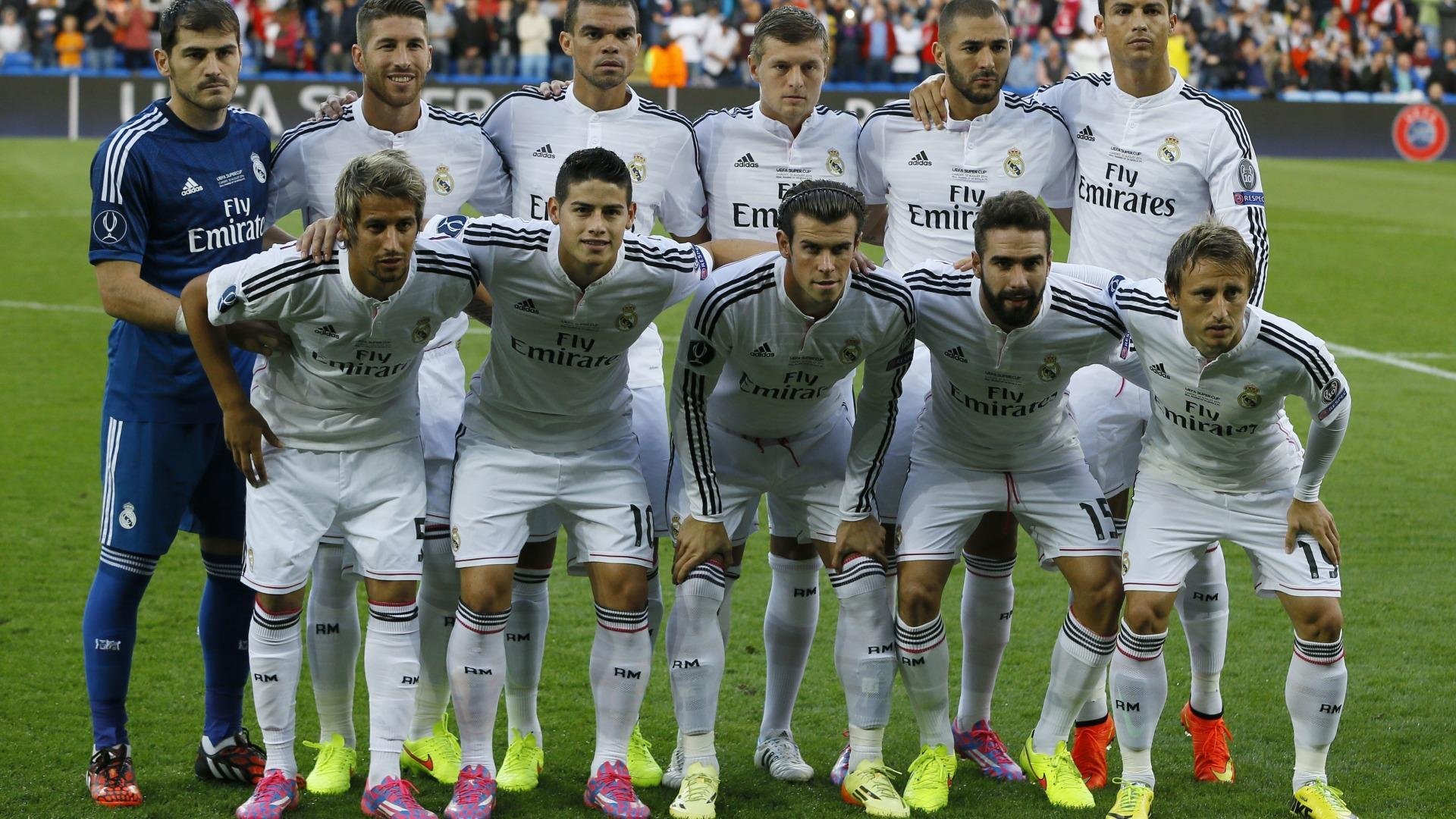 南非男队水球配合渐入佳境，南非球赛