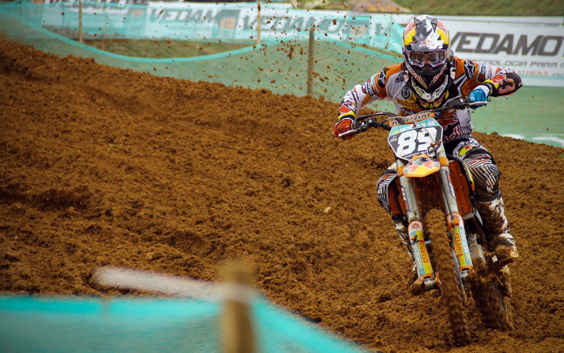 女子足球发展计划注重基础设施完善优化训练条件，女子足球训练基地