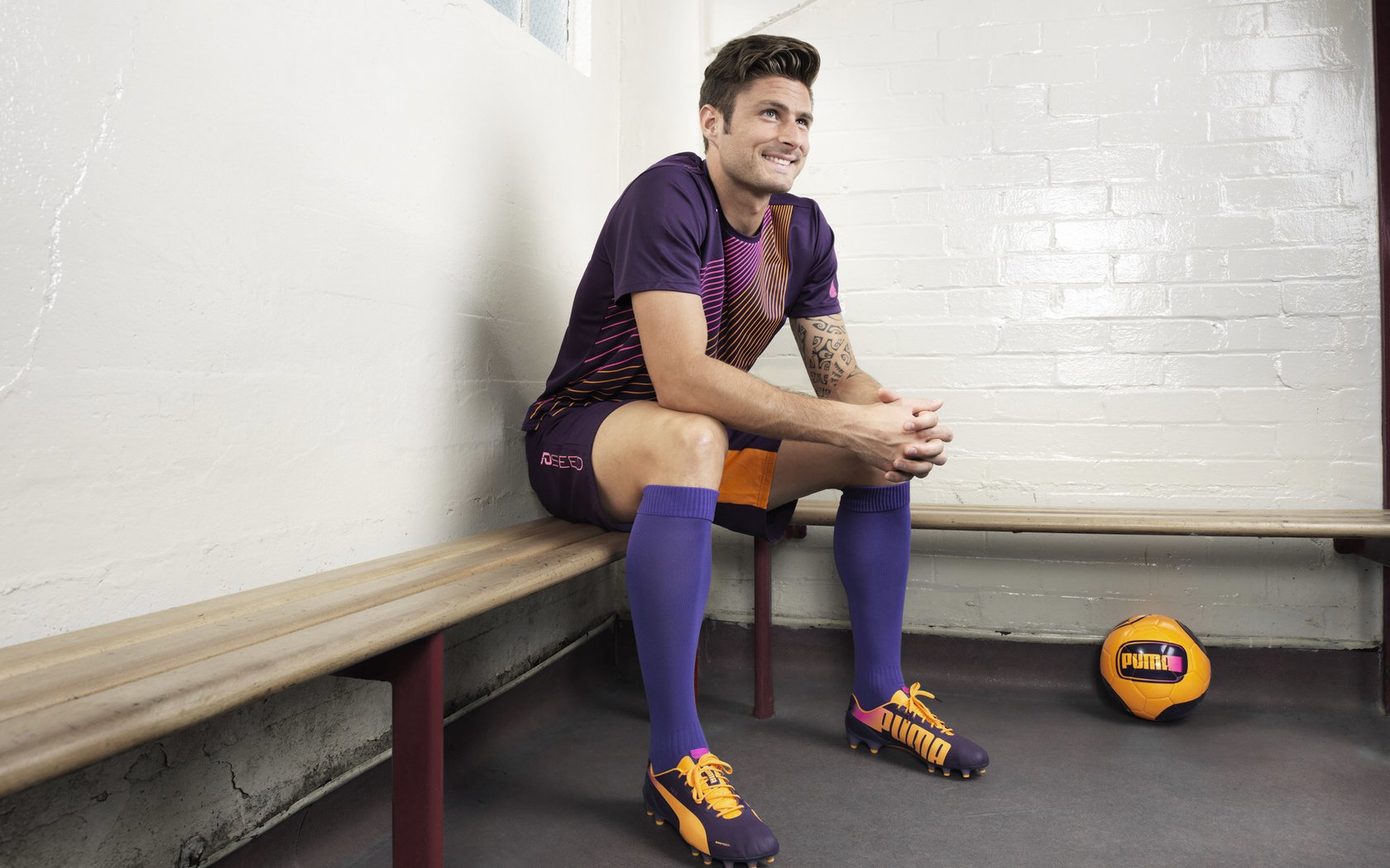 皮特·卡普尔的爆发力和技巧为袋鼠队创造了更多反击机会，卡尔皮纳袋鼠