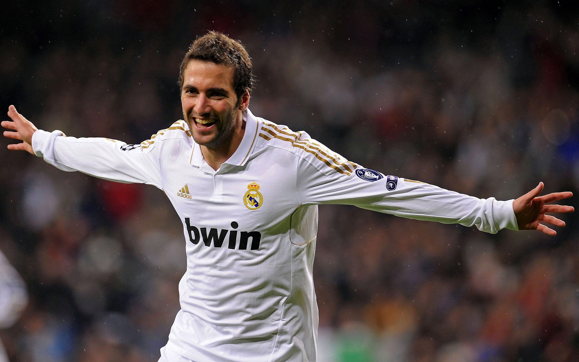 包装工四分卫延续高光表现，连续传达阵，包装工 四分卫