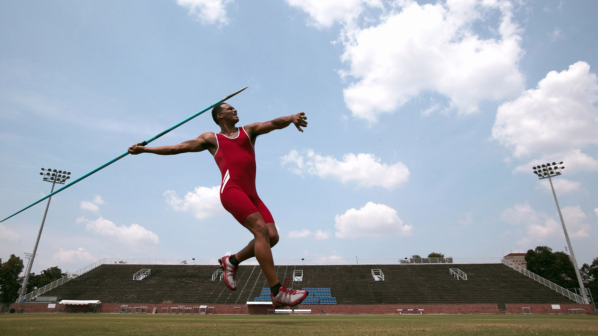 西亚卡姆提升罚球命中率减少末节错误,西亚卡姆防守能力