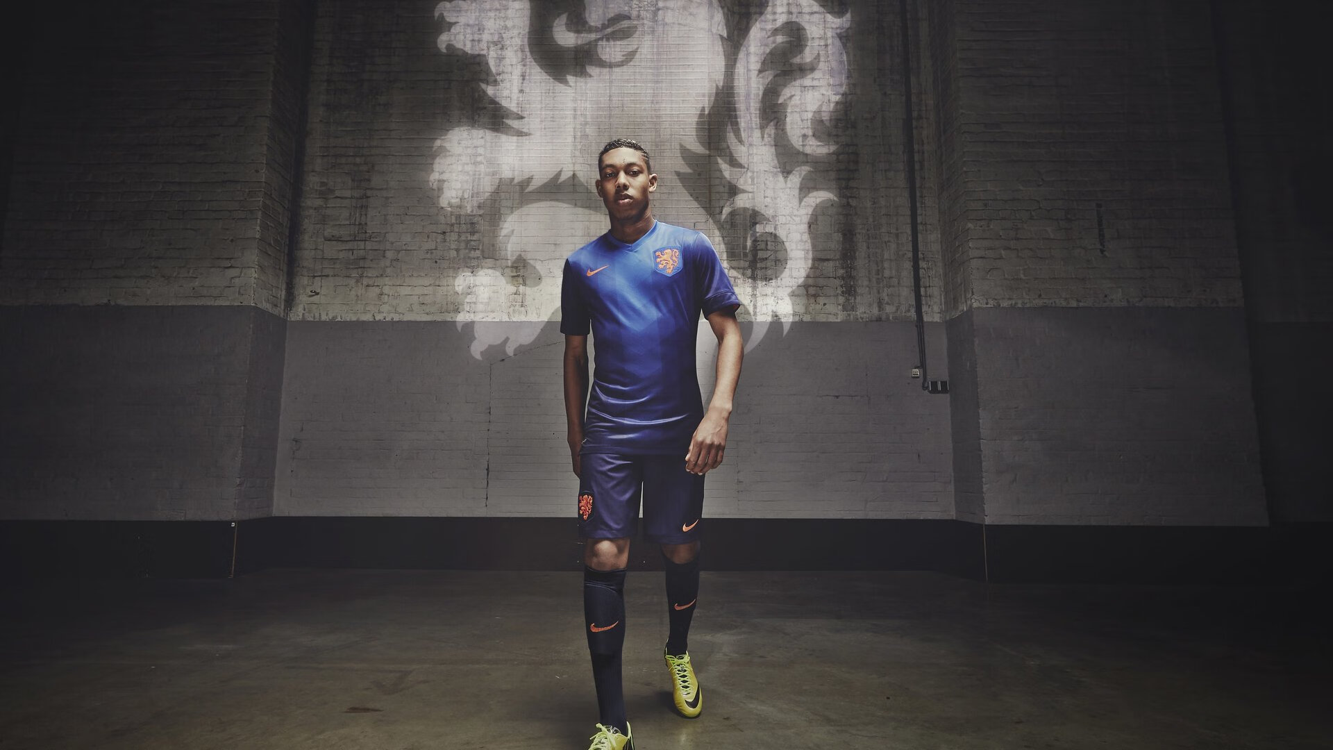 覃海洋刷新个人最佳成绩引发热议，覃海洋个人简历